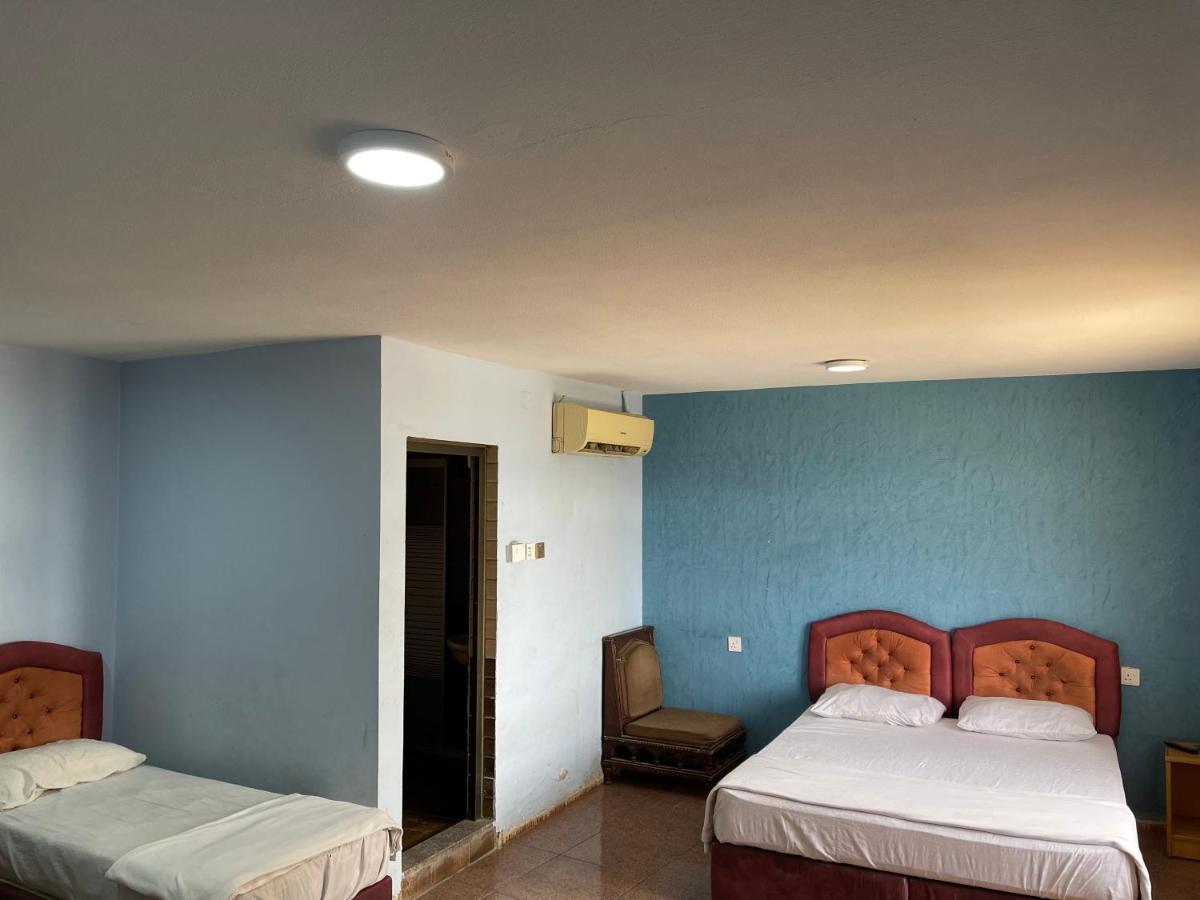 فندق شاطى القمر-Moon Beach Hotel Акаба Екстериор снимка