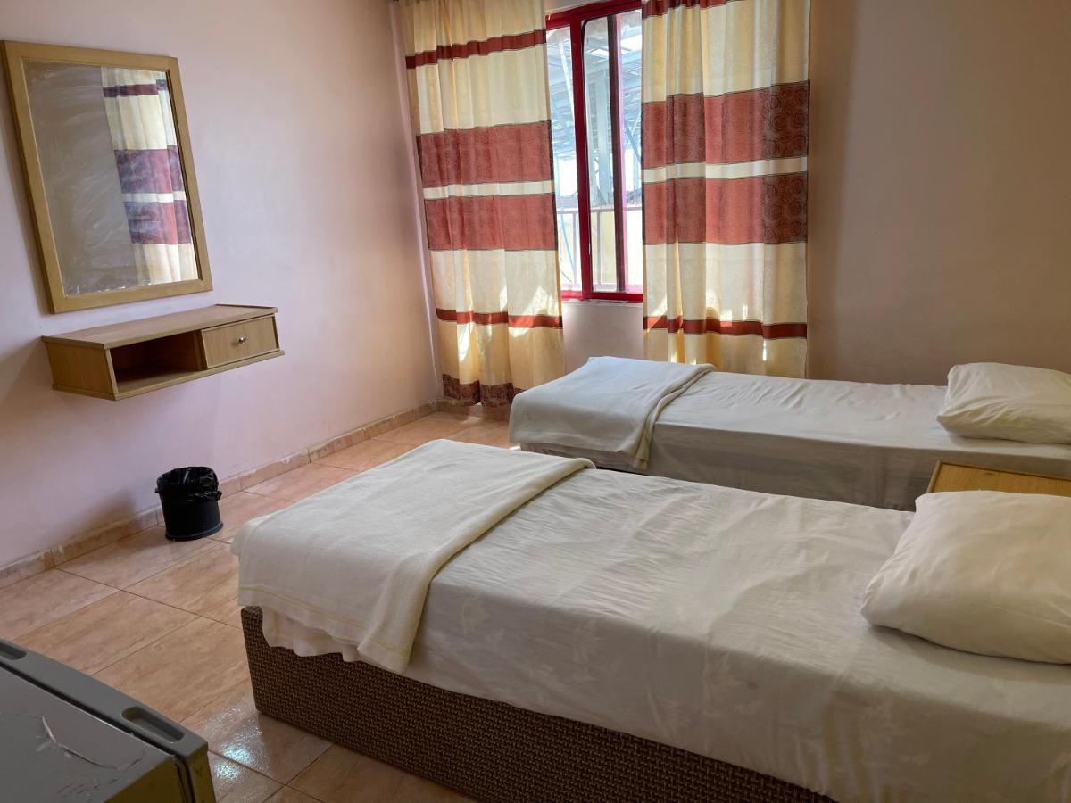 فندق شاطى القمر-Moon Beach Hotel Акаба Екстериор снимка